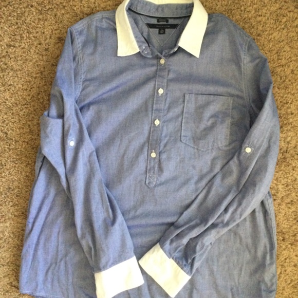 TOMMY HILFIGER Women's Cotton Button-Popover Chambray And White Shirt - Picture 6 of 10